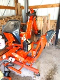 Kubota 4672A 3-point digger attachment