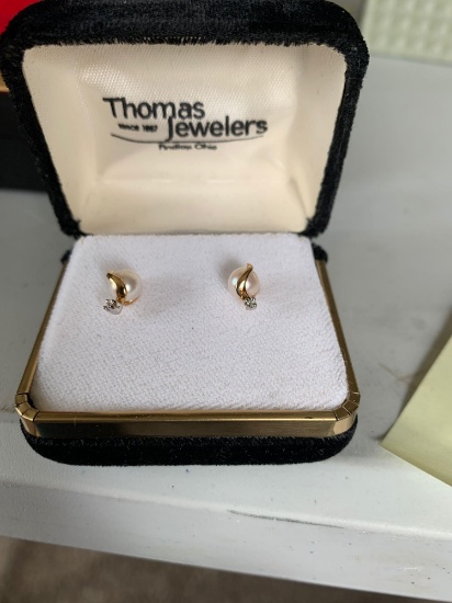 14 K diamond pearl earrings