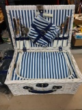 Picnic basket with accessories