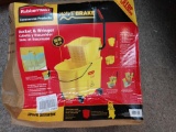 Rubbermaid bucket and wringer new