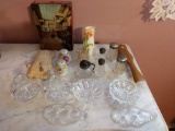 Collectible lot including salt and pepper shakers