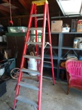 7 foot fiberglass step ladder