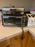 Small kitchen appliances toaster oven toaster