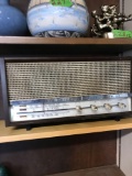 2-Speaker High Fidelity FM AM Radio
