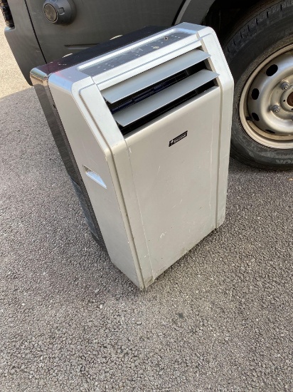 Ever star portable air conditioner D humidifier Tested working needs cleaned up came from restaurant