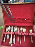 Box of Silverplated silverware Rogers