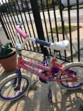 Girls Lil Gem bike