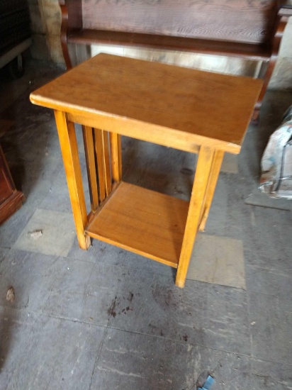 19x19-in lamp tables