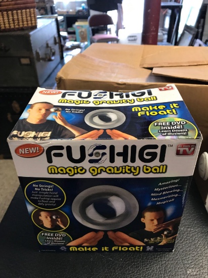 Fushigi magic gravity ball
