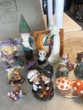 Lot of assorted figurines
