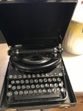 Vintage Underwood Noiseless Portable Typewriter