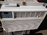 GE window air conditioner w/ remote