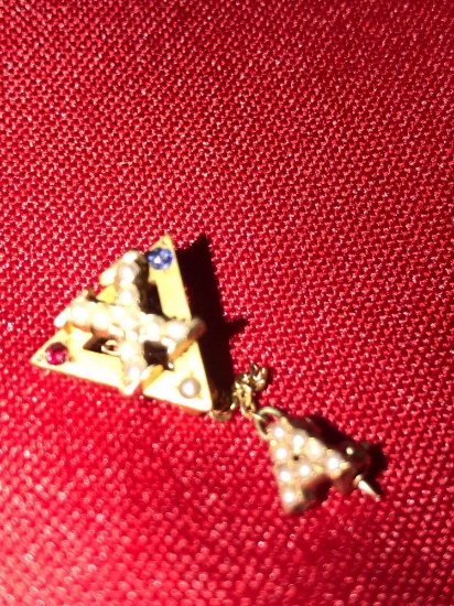 14 Kt Gold Pin