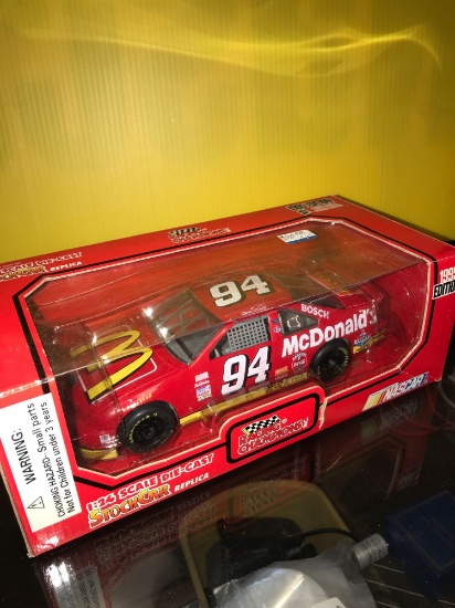 Racing Champions Nascar 1995 edition 1:24 scale die cast stock car McDonalds 94