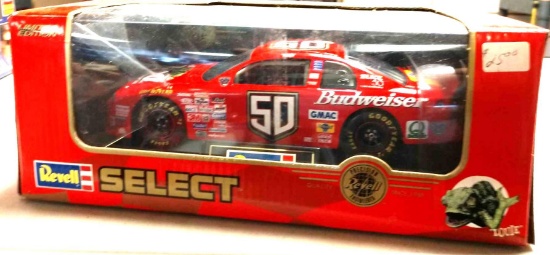Revell 124th scale select Budweiser diecast car