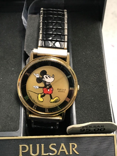 Pulsar Quartz Mickey Mouse Watch with case