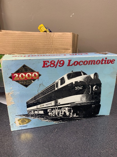 Proto 2000 Series E8/9 Locomotive Ho Scale B&O