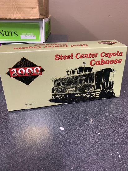 Proto 2000 Series Steel Center Cupola Caboose Ho Scale