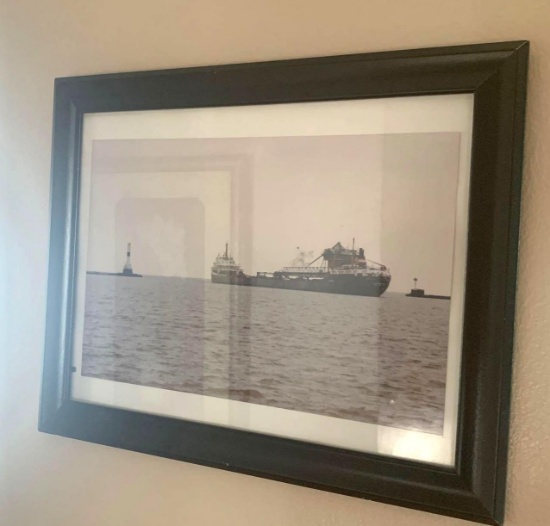 Framed black-and-white picture