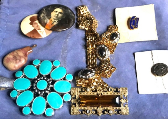 Assorted vintage costume jewelry