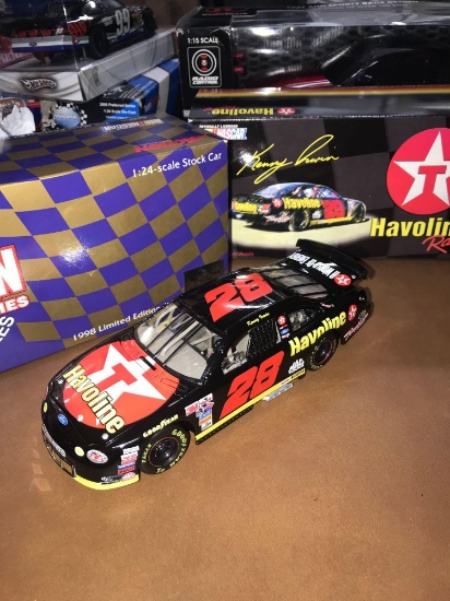 Action platinum series Kenny Irwin 28 Texaco 1998 Ford Taurus 1/24 scale