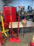 Pair of jackstands to use with car on lift