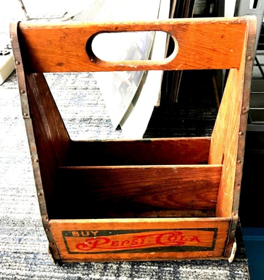 Vintage wooden Pepsi cola 6 pack carrier