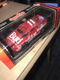 Quartzo Ford Thunderbird Budweiser Bill Elliott 11 Nascar 1/43 scale