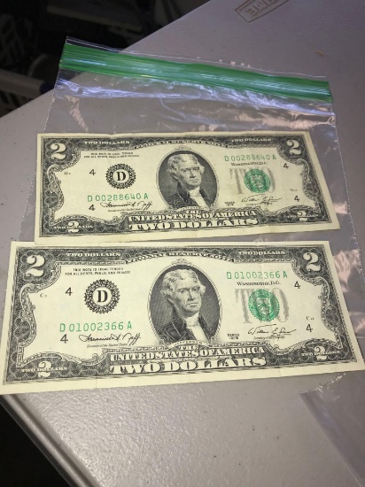 2- 1976 2.00 dollar bills