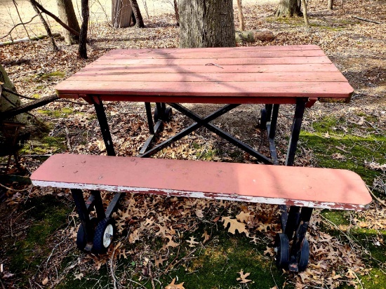 5 ft picnic table on wheels