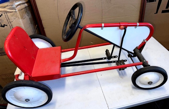 vintage pedal racer. Good condition.