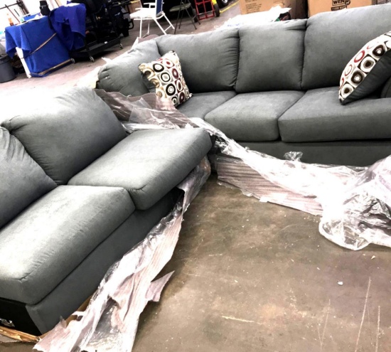 Payless furniture sectional green bring help to load