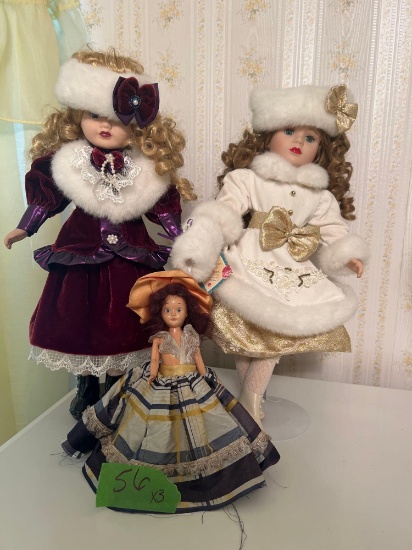 four collectible dolls B3