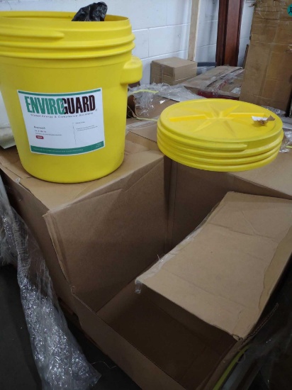 4 enviroguard 20 gallon drums with absorb all