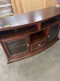 5 ft Entertainment center bring help to load