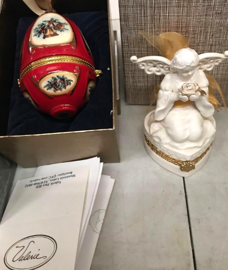 2- ornaments Valerie Parr Hill mr.Christmas musical ornament/Mudpie angel jewelry box