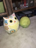 Owl cookie jar/owl figurine