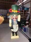 nut cracker