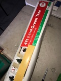 4ft 190 tips /indoor Christmas tree