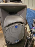 mackie c300 speaker