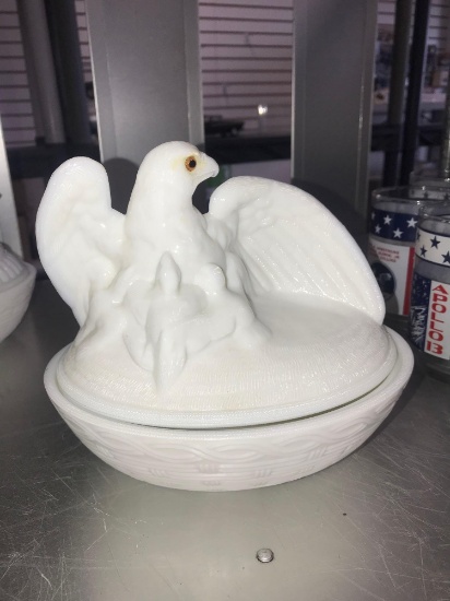 Westmoreland Eagle with chicks on nest milk glass covered dish
