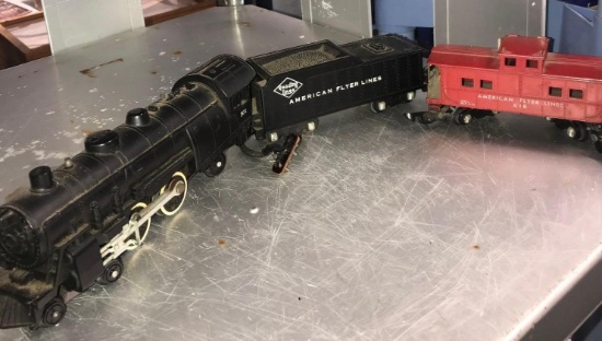 Vintage American Flyer reading lines 301 engine & tender with caboose