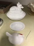Westmoreland Fox covered dish - miniature chicken covered dish
