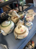 8- creamer/sugars/cup/saucer/tea pot