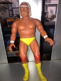 Vintage 11 in Wrestler The Hulk action figure