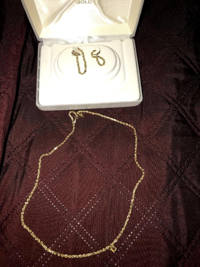 18 in. 14k gold rope chain with matching earrings 3.7 grams