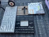 4. Inspirational signs.