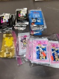 45 wax packs of Mickey and Minnie trading cards