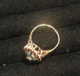 10kt gold red/diamonds stones 2.7 grams
