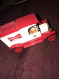 Ertl 1913 Ford model T Budweiser die cast bank